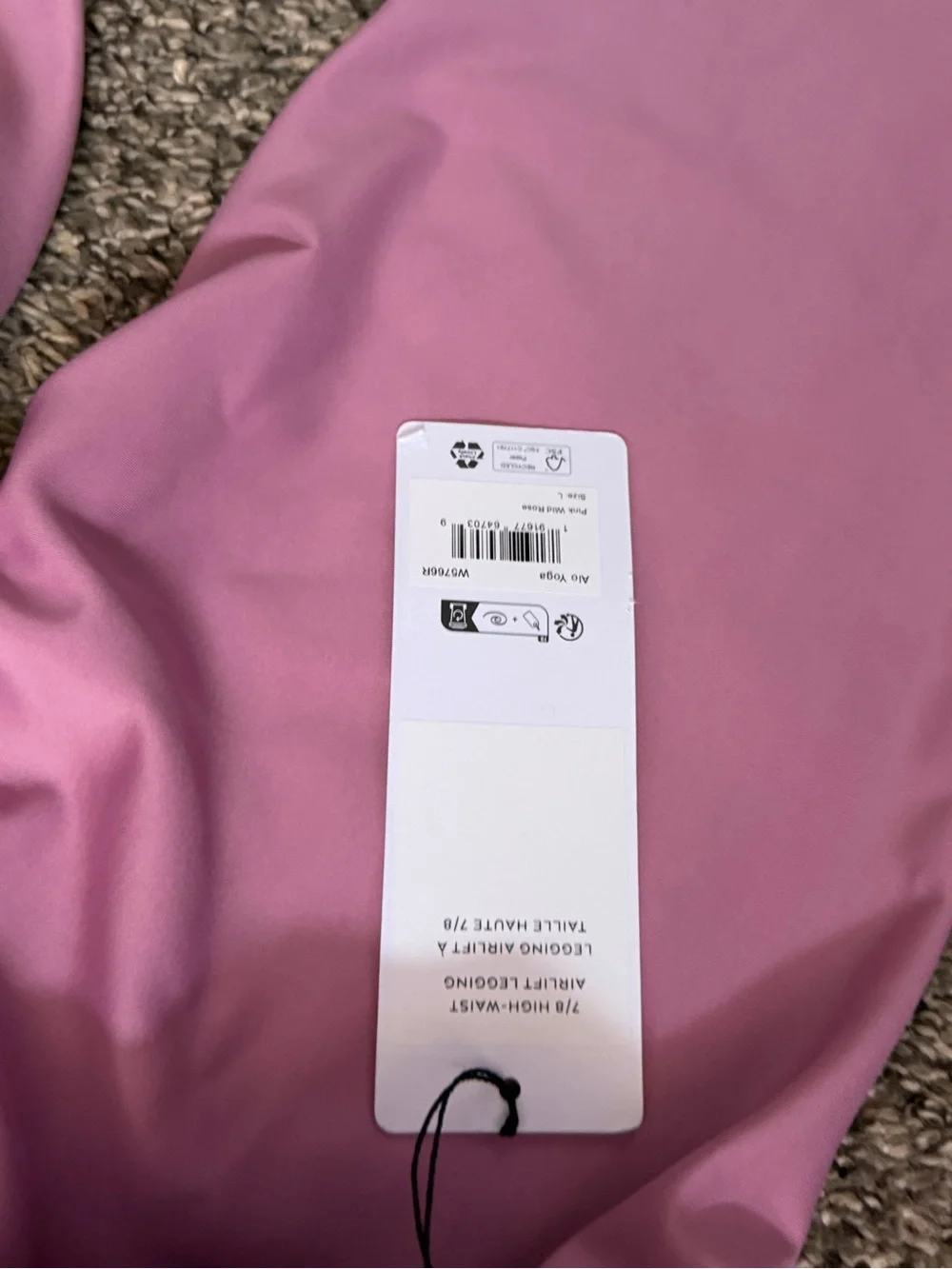 ALO Yoga leggings silhouette wear